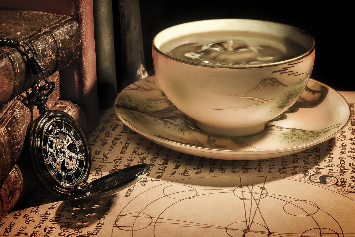 How to Draw a Teacup and Saucer in Graphite